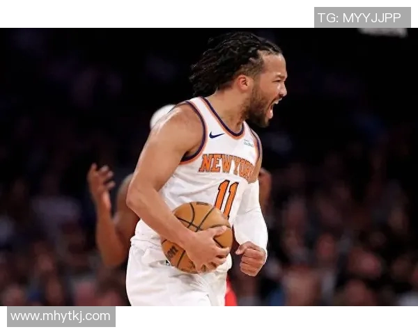 火箭队四连败！杰伦·格林伤退，布克准三双，哈登状态低迷赛后咳嗽不止