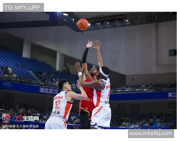 CBA精彩对决山东队迎战广州队视频回顾与赛后分析